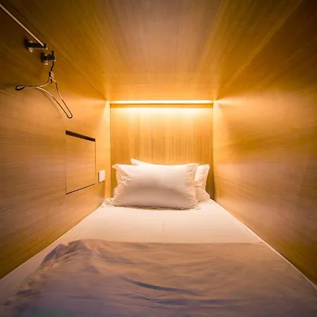M Boutique Hostel Seminyak  Bagian luar foto