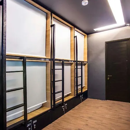 M Boutique Hostel Seminyak  Bagian luar foto