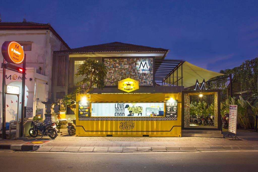 छात्रावास M Boutique *